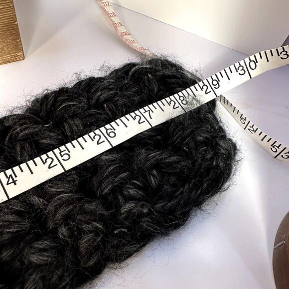 Hand Knit Wool Scarf Womens Cameo Brooch Soft Cozy Winter Chunky Classic Wrap - Picture 8 of 10